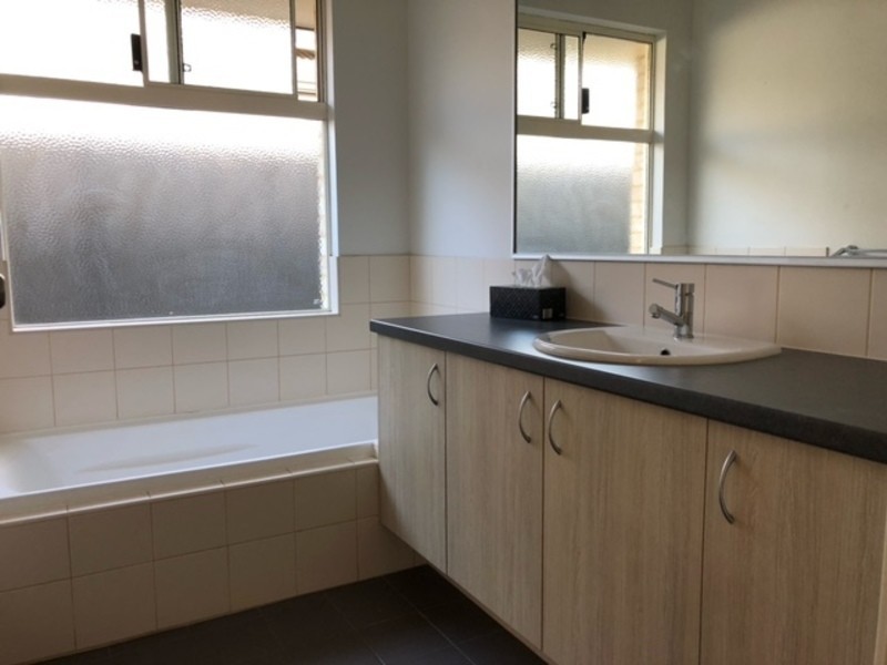 23 Cuddlepie Turn, Banksia Grove WA 6031