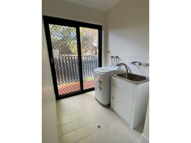 8A Sleight Street, St James WA 6102