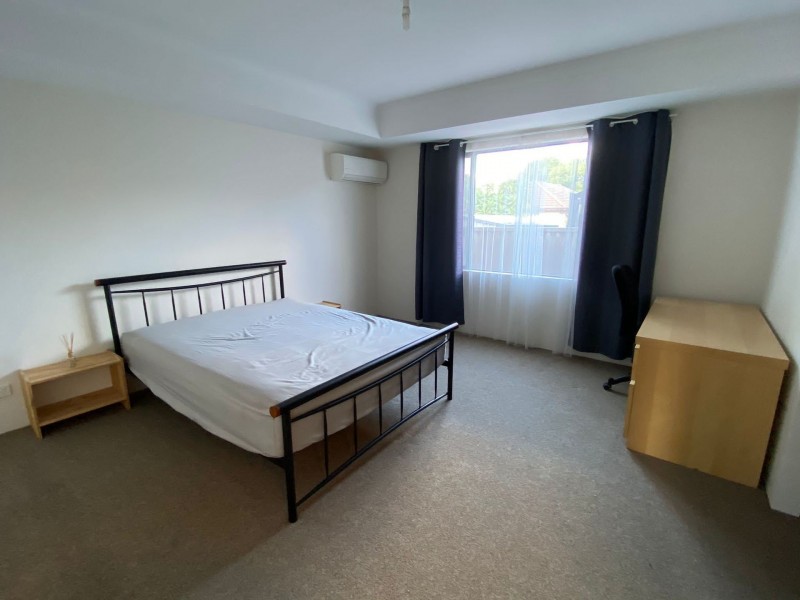 8A Sleight Street, St James WA 6102