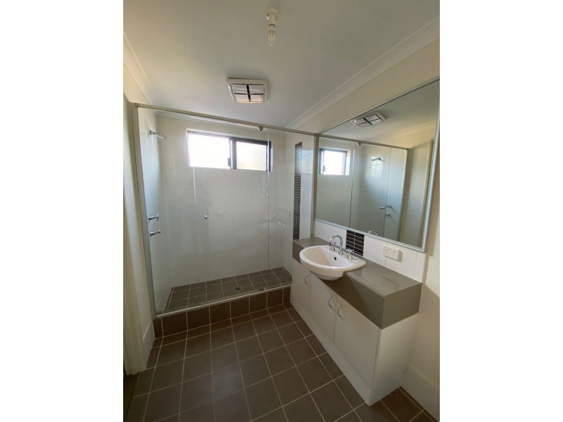 8A Sleight Street, St James WA 6102