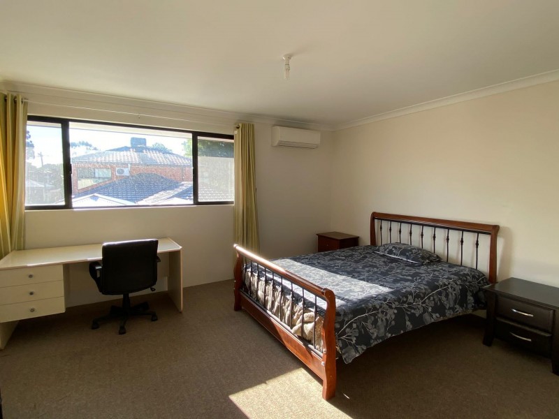 8A Sleight Street, St James WA 6102