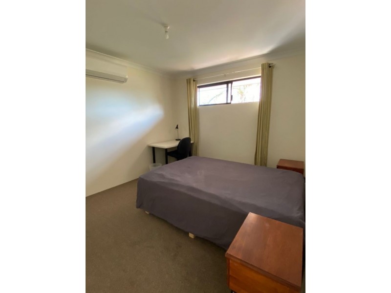 8A Sleight Street, St James WA 6102