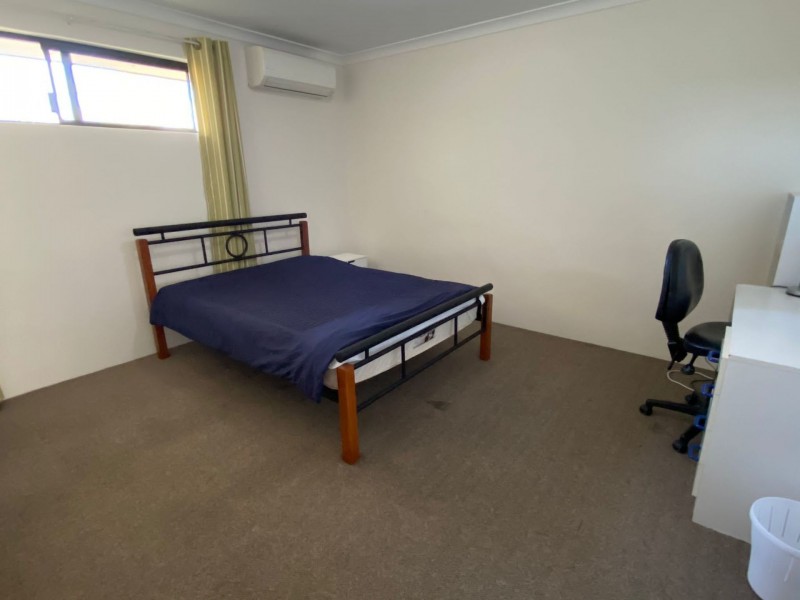 8A Sleight Street, St James WA 6102