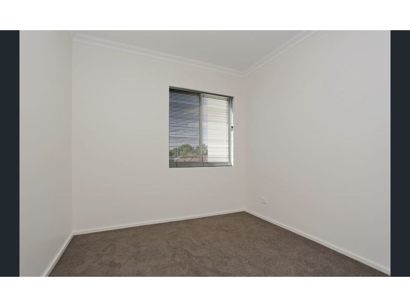 8/130 SYDENHAM STREET, Kewdale WA 6105