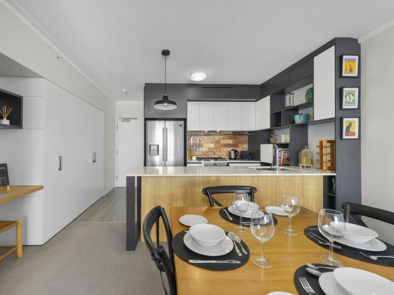 Unit 21006/15 Beesley, West End QLD 4101