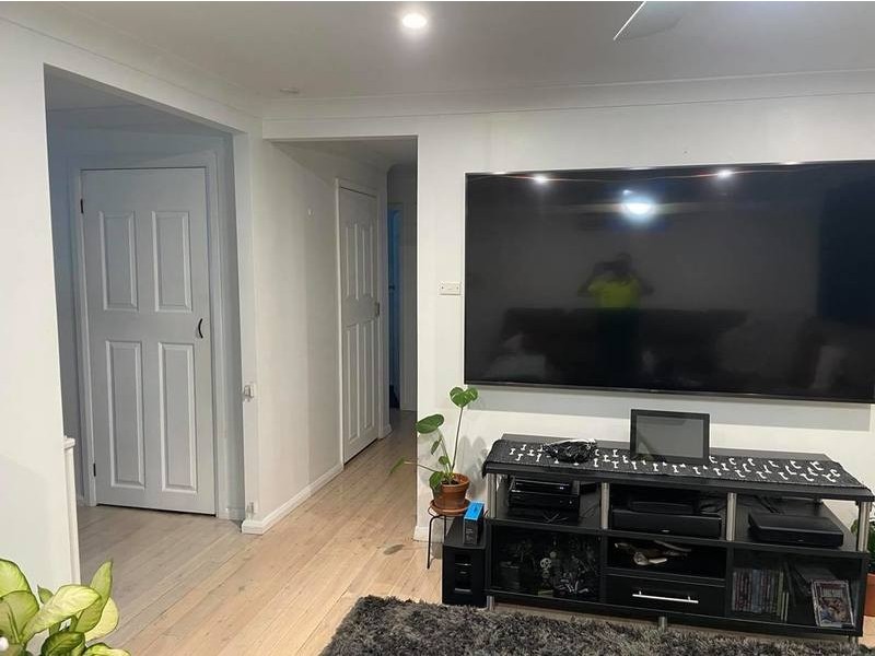 65 Delia Avenue, Budgewoi NSW 2262