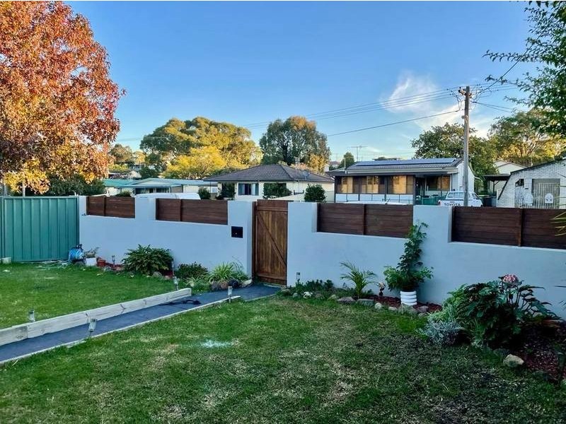 65 Delia Avenue, Budgewoi NSW 2262