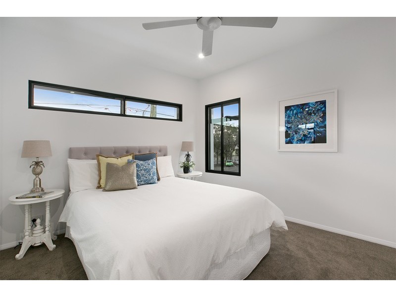 Yeerongpilly QLD 4105