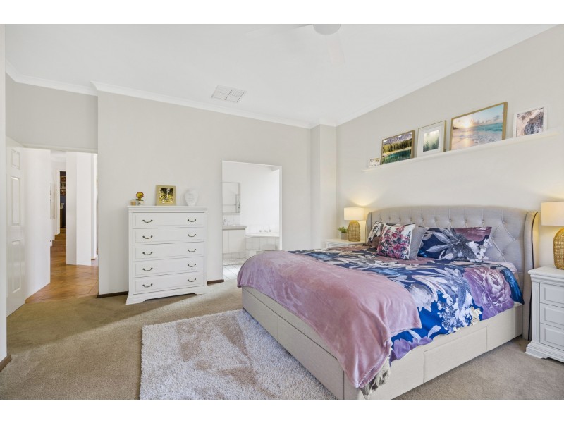 11 Lund Court, Roleystone WA 6111