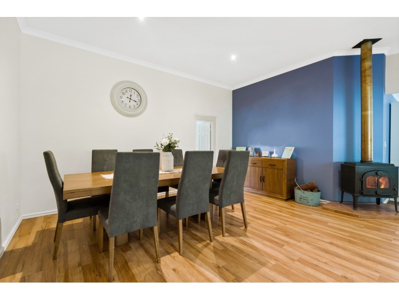 11 Lund Court, Roleystone WA 6111