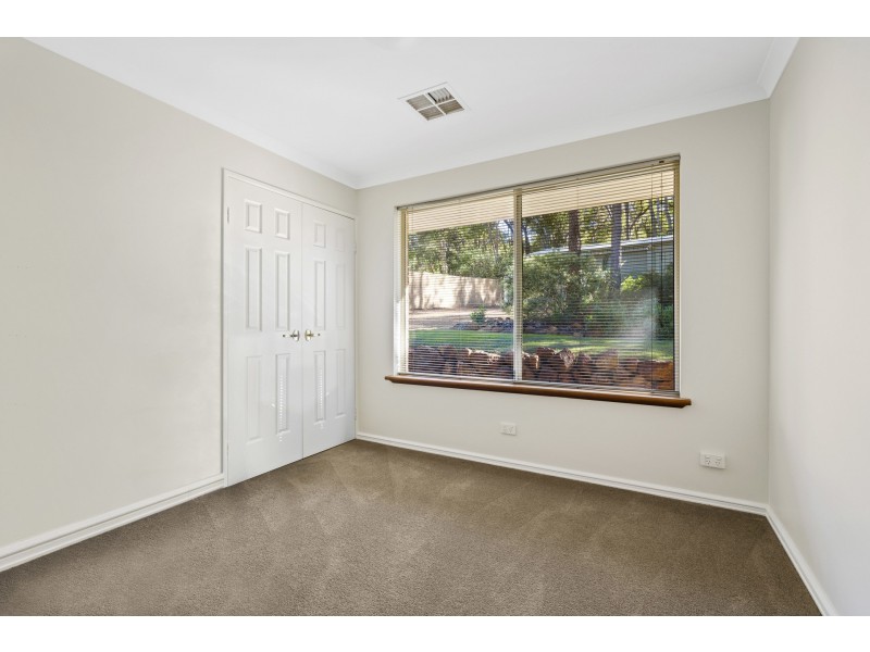 11 Lund Court, Roleystone WA 6111