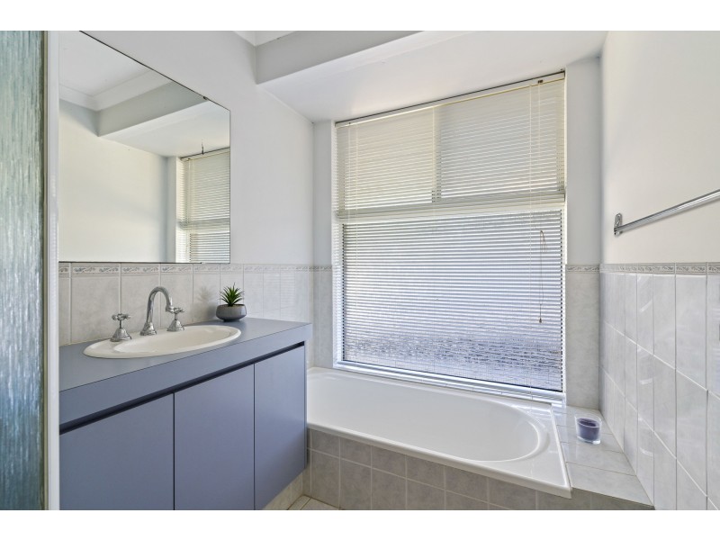 11 Lund Court, Roleystone WA 6111