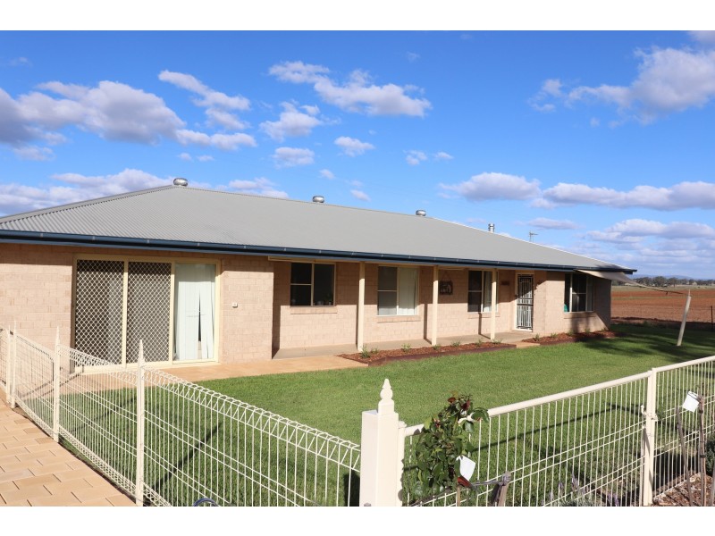 85 Rosser Road, Peak Hill NSW 2869