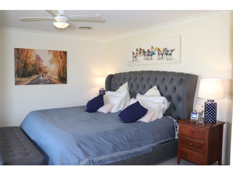 85 Rosser Road, Peak Hill NSW 2869