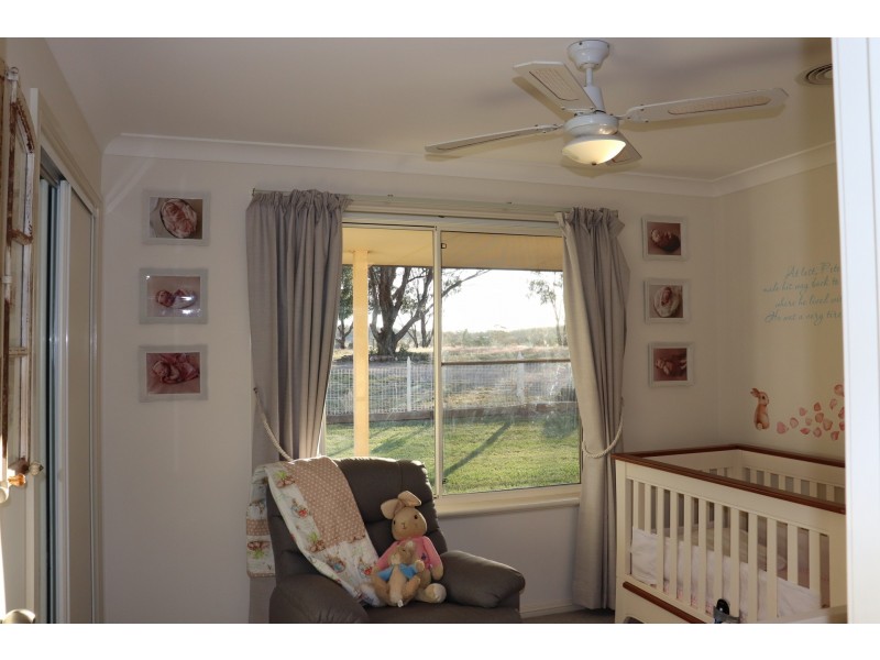 85 Rosser Road, Peak Hill NSW 2869