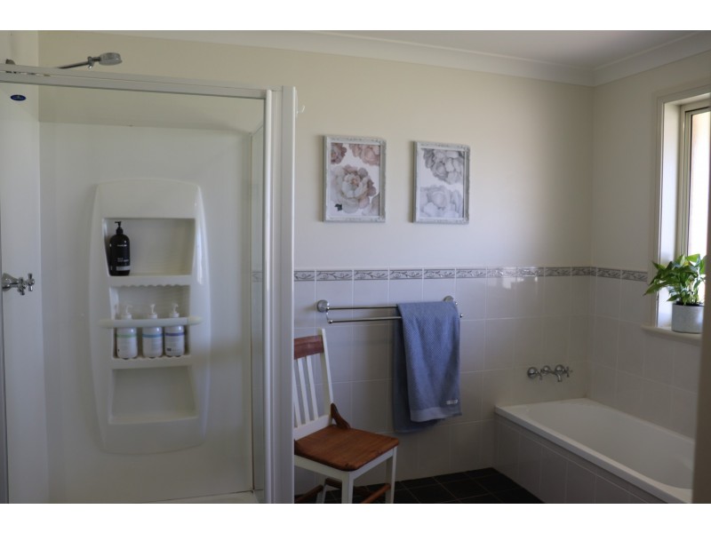 85 Rosser Road, Peak Hill NSW 2869