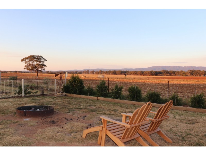 85 Rosser Road, Peak Hill NSW 2869