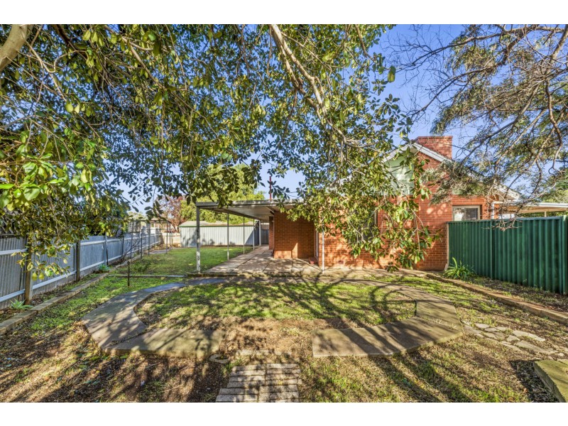24 Hamblynn Road, Elizabeth Downs SA 5113