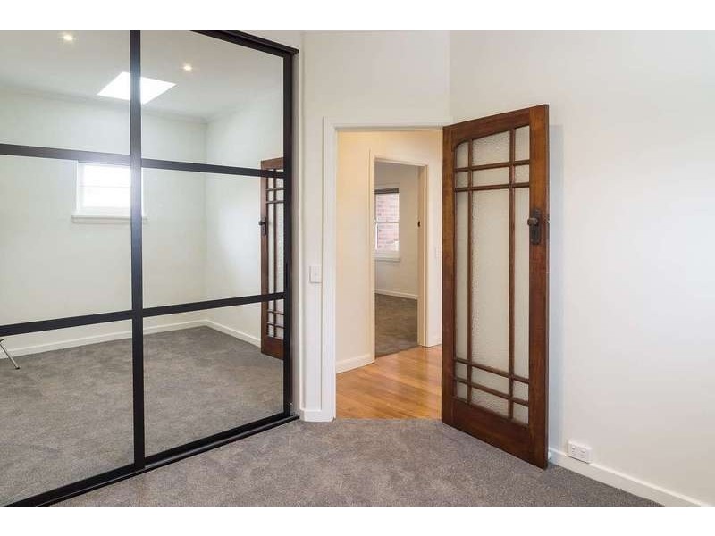 2/12 Essex Street, Glen Iris VIC 3146