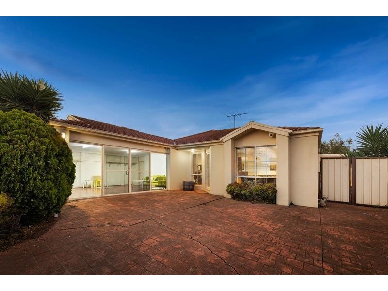 11 Currawong Court, Werribee VIC 3030
