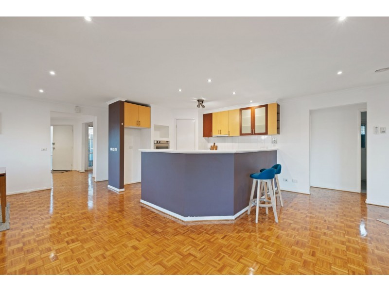 11 Currawong Court, Werribee VIC 3030