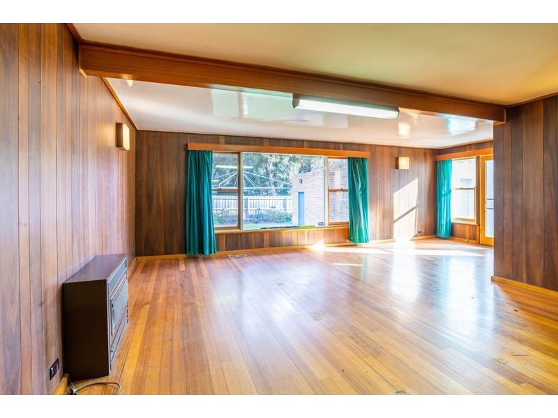 2 Jackson St, Forest Hill VIC 3131