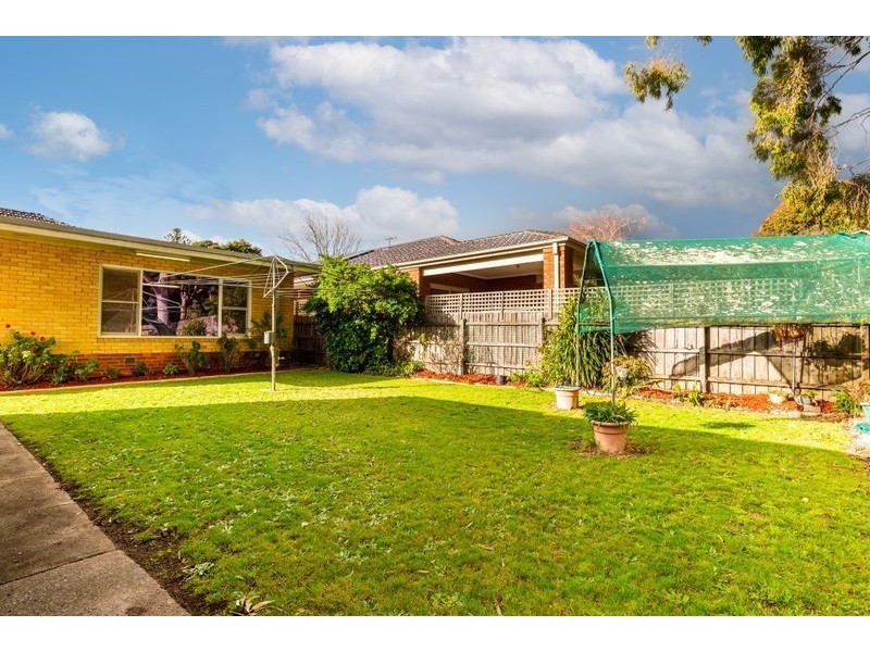 2 Jackson St, Forest Hill VIC 3131