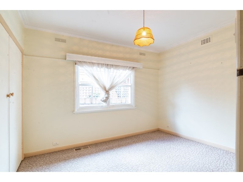 2 Jackson St, Forest Hill VIC 3131