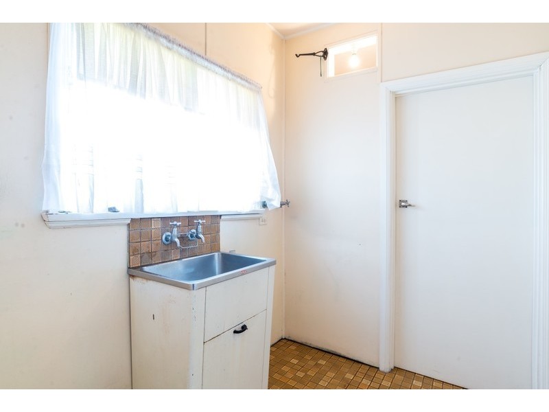 2 Jackson St, Forest Hill VIC 3131