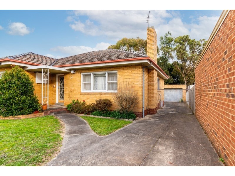 2 Jackson St, Forest Hill VIC 3131