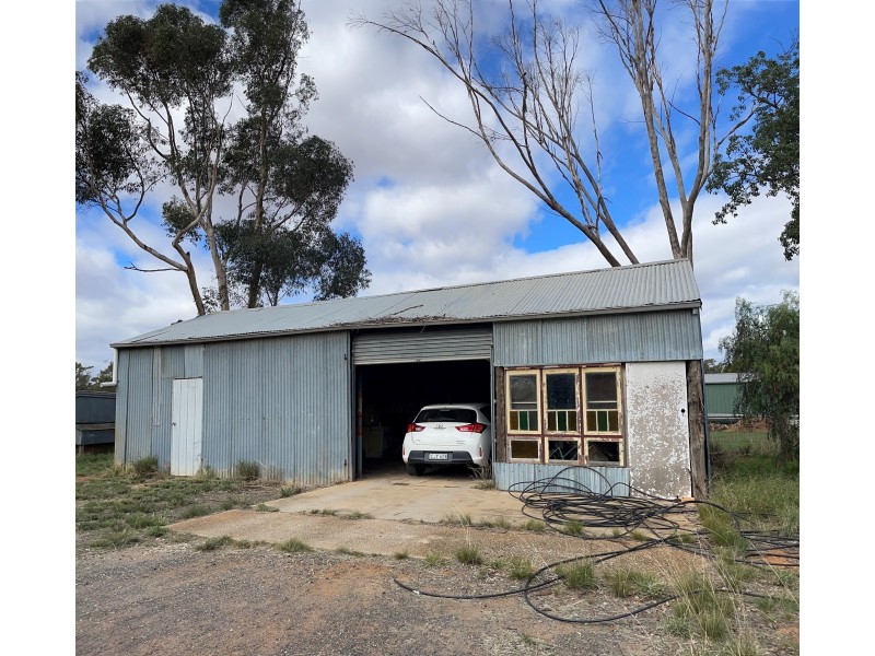 41 Thornber Street, Oaklands NSW 2646