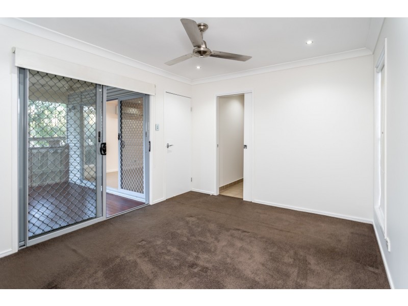 8 Marigold Close, Springfield Lakes QLD 4300