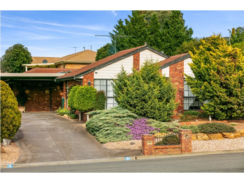 9 McLeod Drive, Bacchus Marsh VIC 3340
