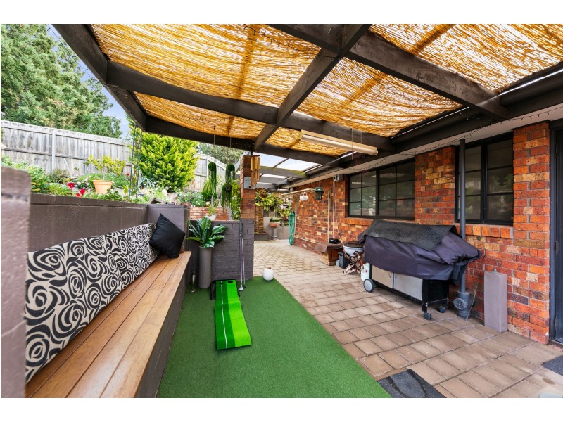 9 McLeod Drive, Bacchus Marsh VIC 3340