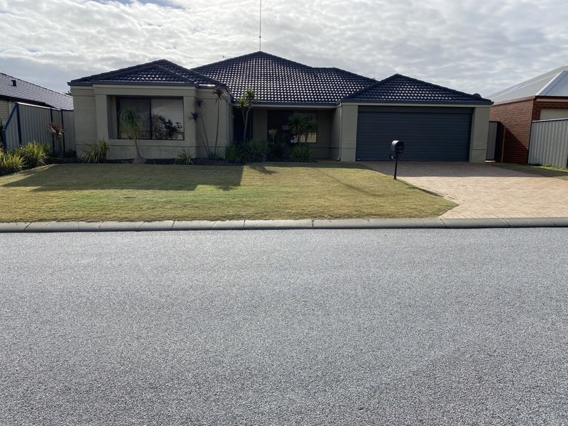 5 Jester Parkway, Meadow Springs WA 6210