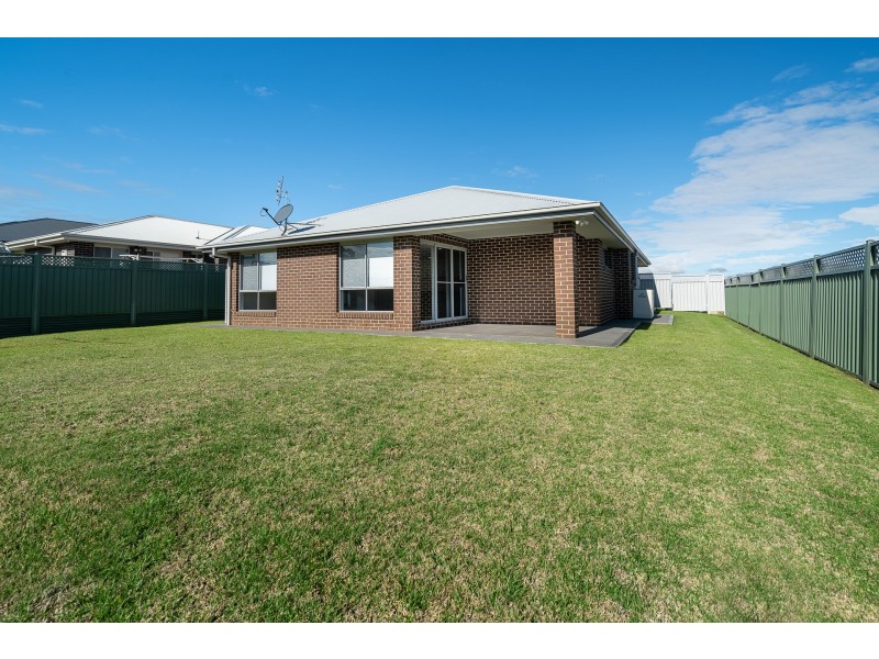 16 Pelagic Court, Dubbo NSW 2830
