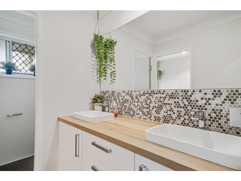 7 Edera Court, Daisy Hill QLD 4127