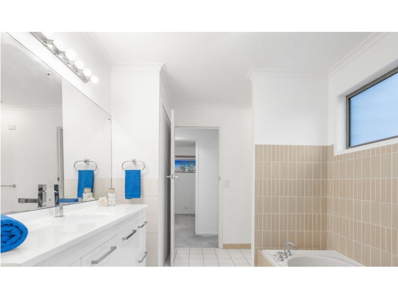 39 Warra St, Wynnum QLD 4178