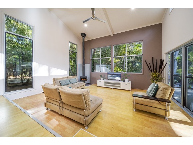 27 Esprit Drive, Rainbow Beach QLD 4581