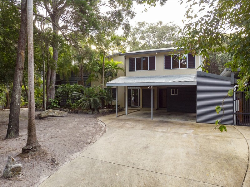 27 Esprit Drive, Rainbow Beach QLD 4581