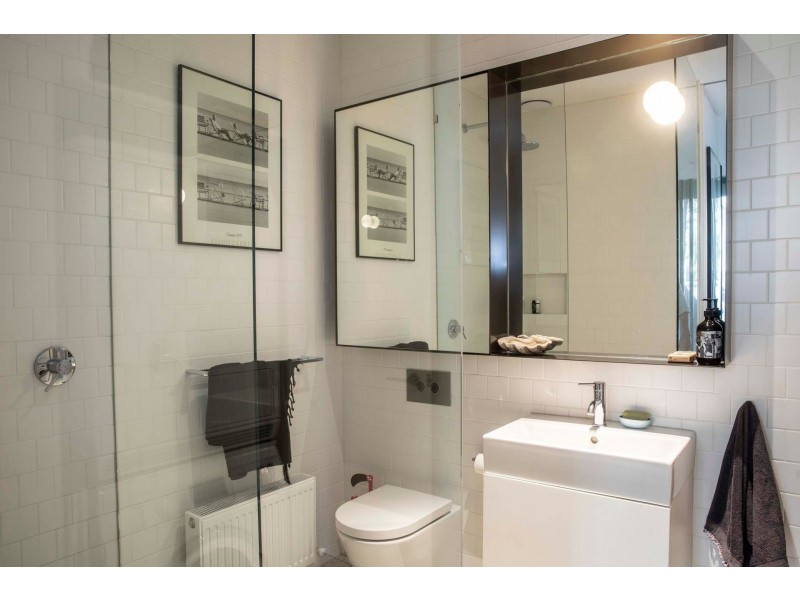 2/219 Napier Street, Fitzroy VIC 3065