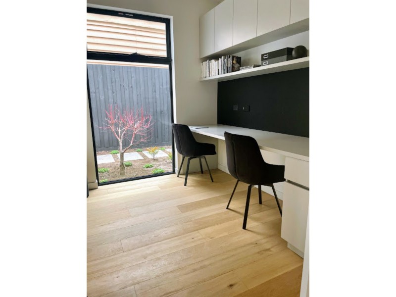 21 Roseberry Ave, Brighton East VIC 3187