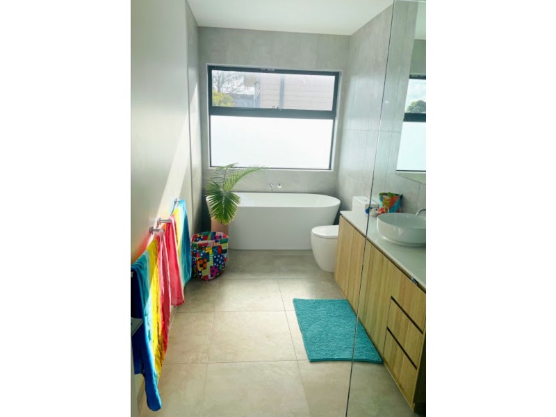 21 Roseberry Ave, Brighton East VIC 3187