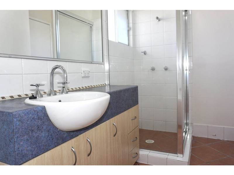 1/17 Enid Avenue, Southport QLD 4215