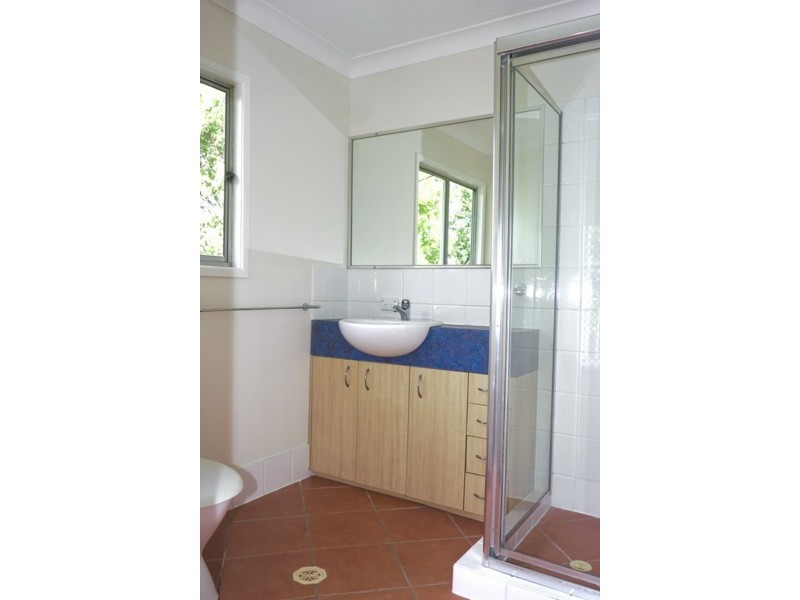 1/17 Enid Avenue, Southport QLD 4215