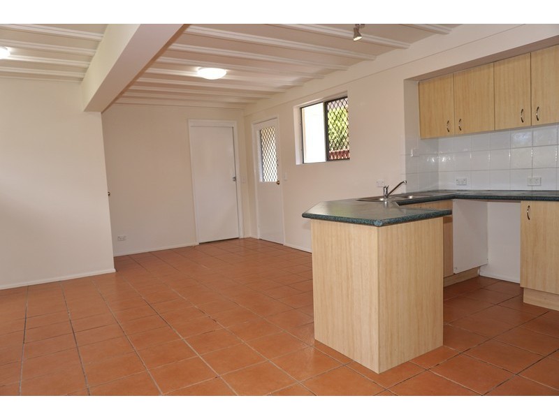 1/17 Enid Avenue, Southport QLD 4215