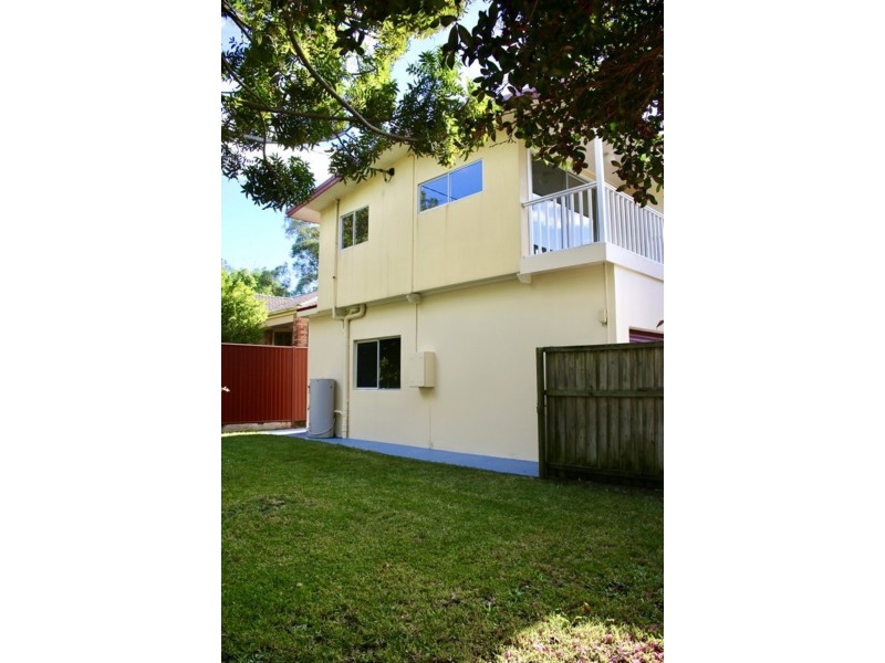 1/17 Enid Avenue, Southport QLD 4215