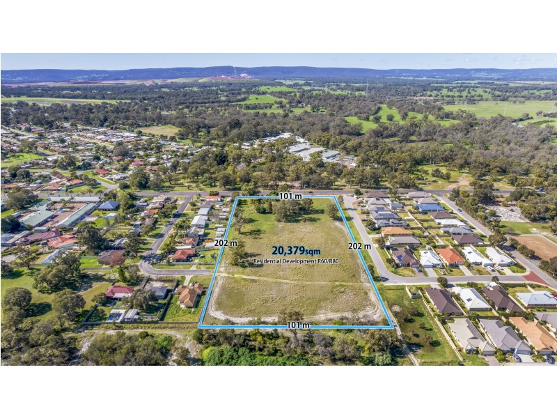 61 McLarty Road, Pinjarra WA 6208