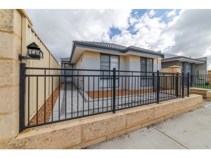 162 Lyon Road, Aubin Grove WA 6164