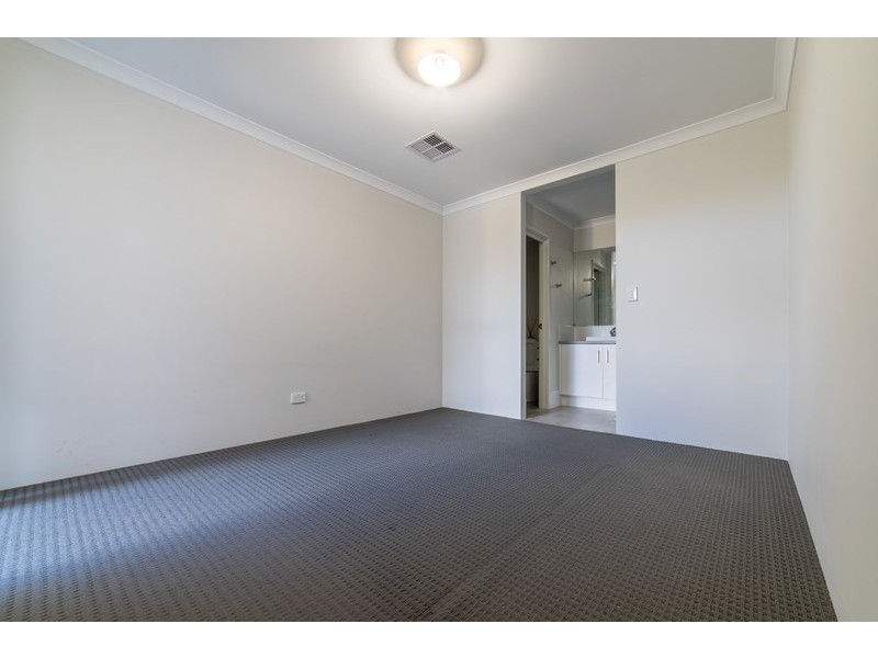 162 Lyon Road, Aubin Grove WA 6164
